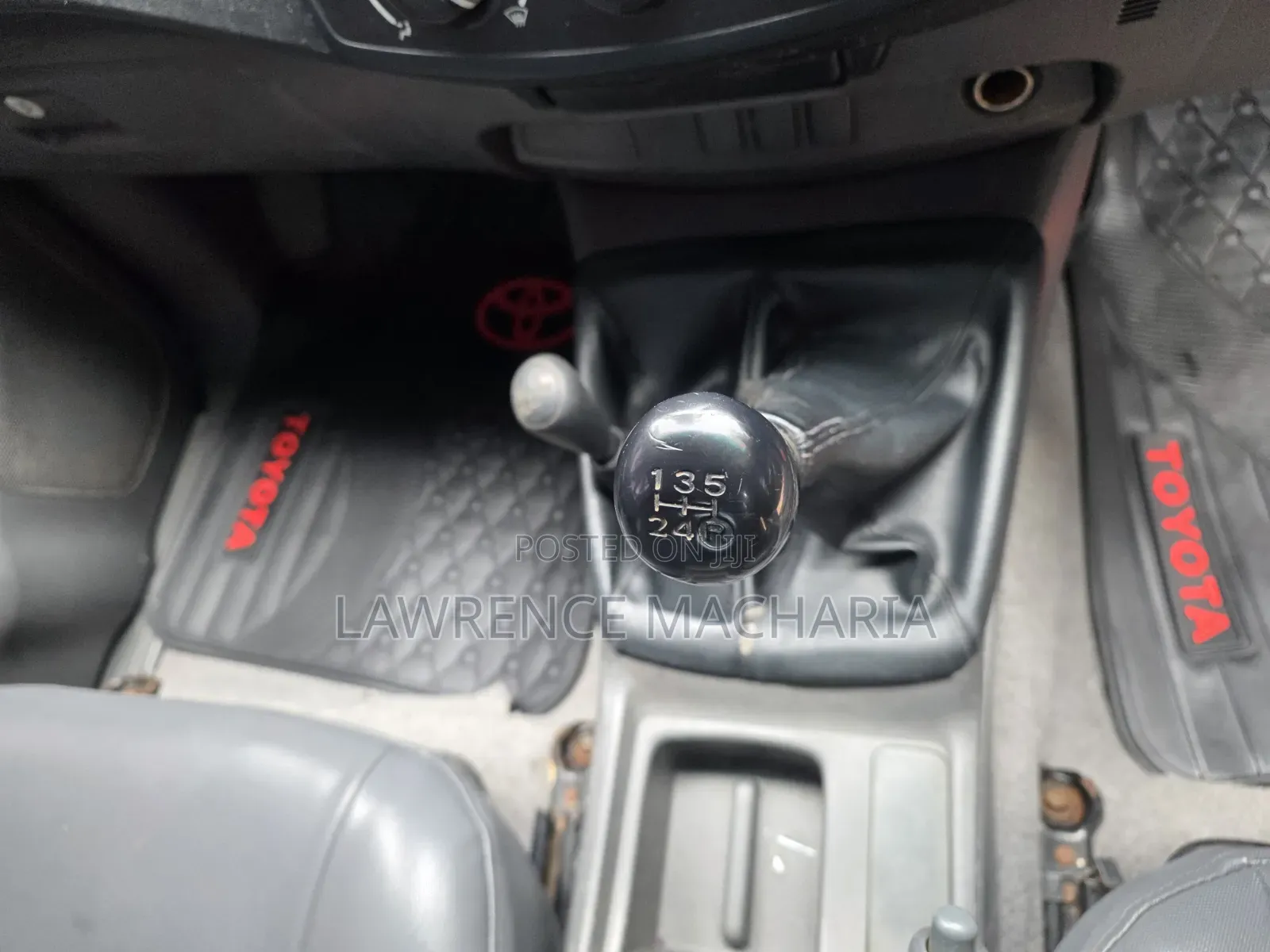 Toyota Hilux 2014 White