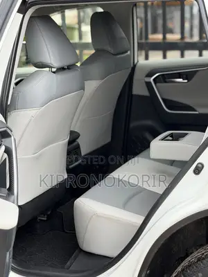 Toyota RAV4 2019 White