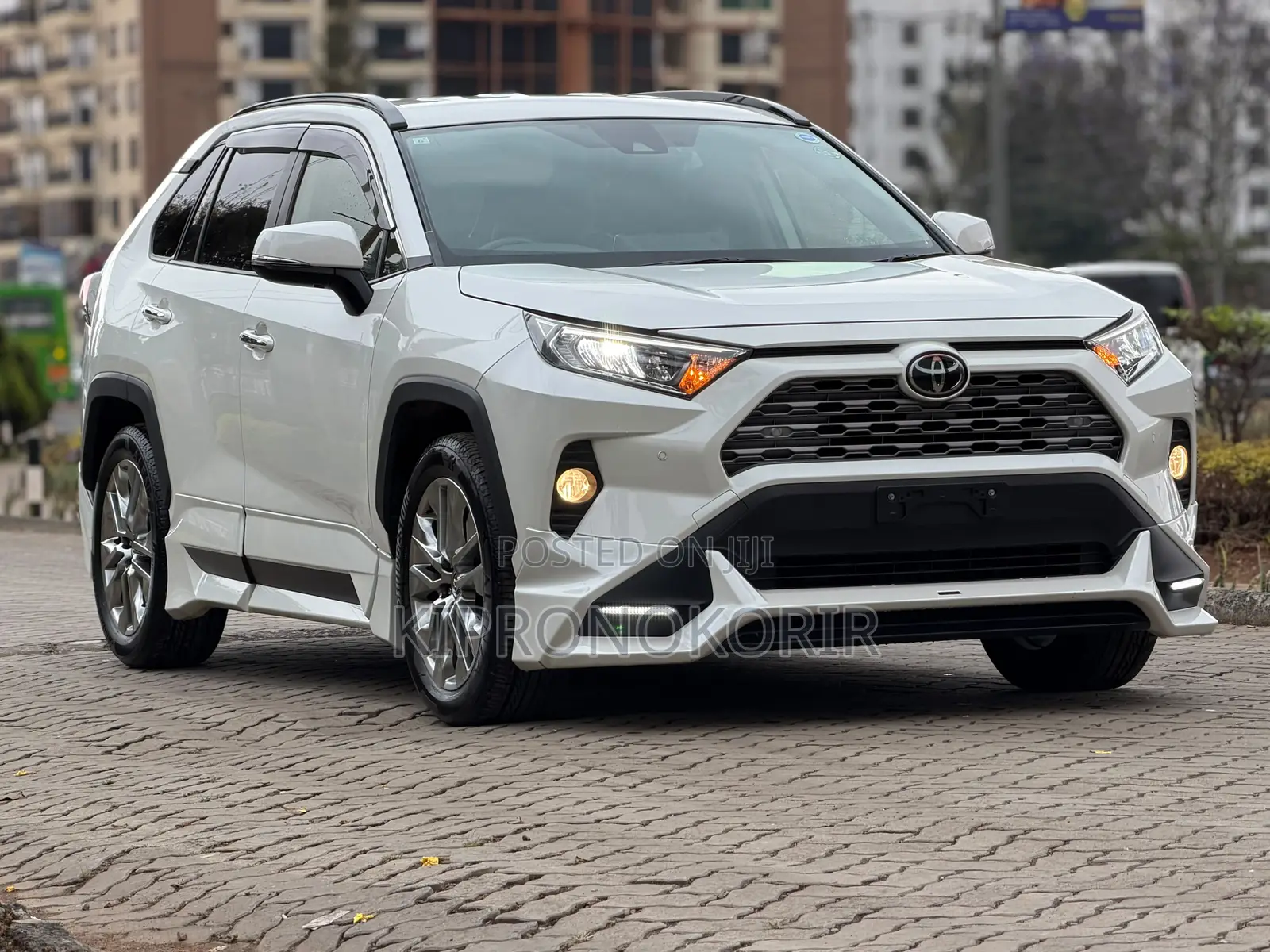 Toyota RAV4 2019 White