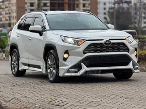 Toyota RAV4 2019 White