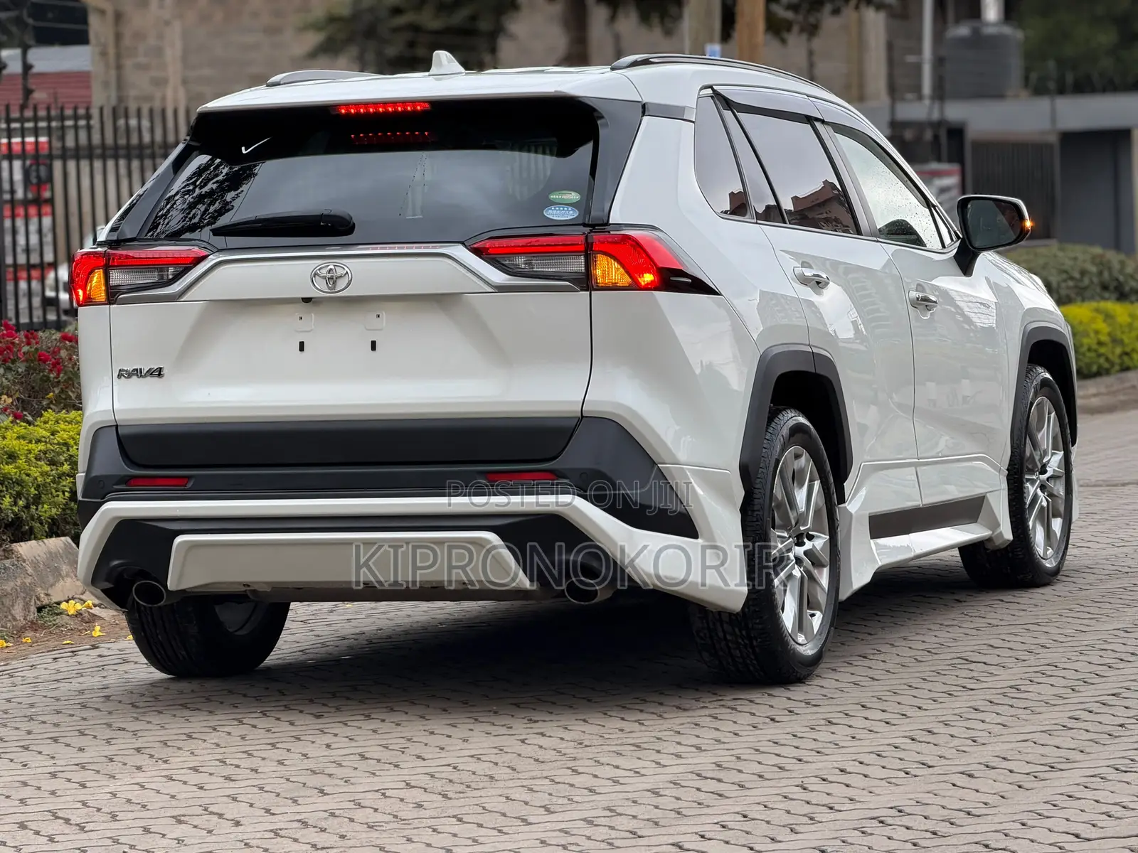 Toyota RAV4 2019 White