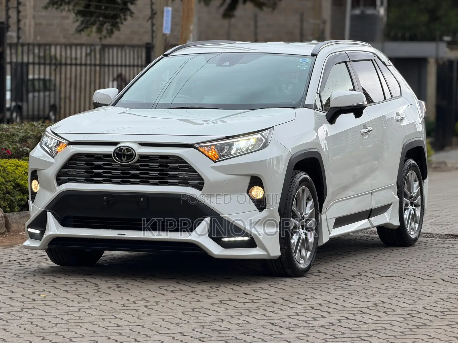Toyota RAV4 2019 White