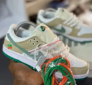 SB Dunks Low "Jarritos" Sneakers