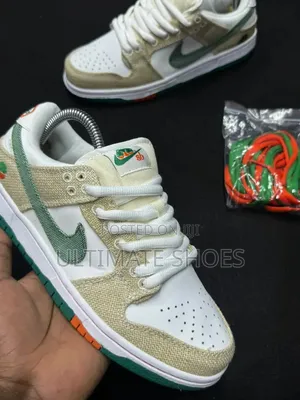 SB Dunks Low "Jarritos" Sneakers