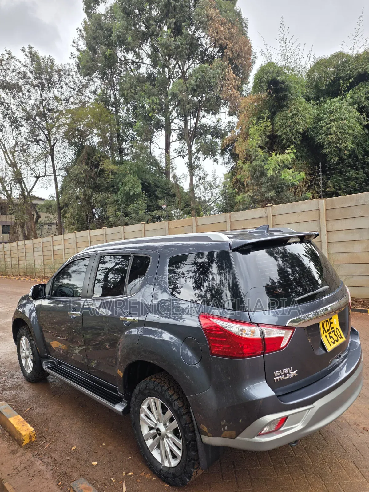 Isuzu MU-X 2021 Gray