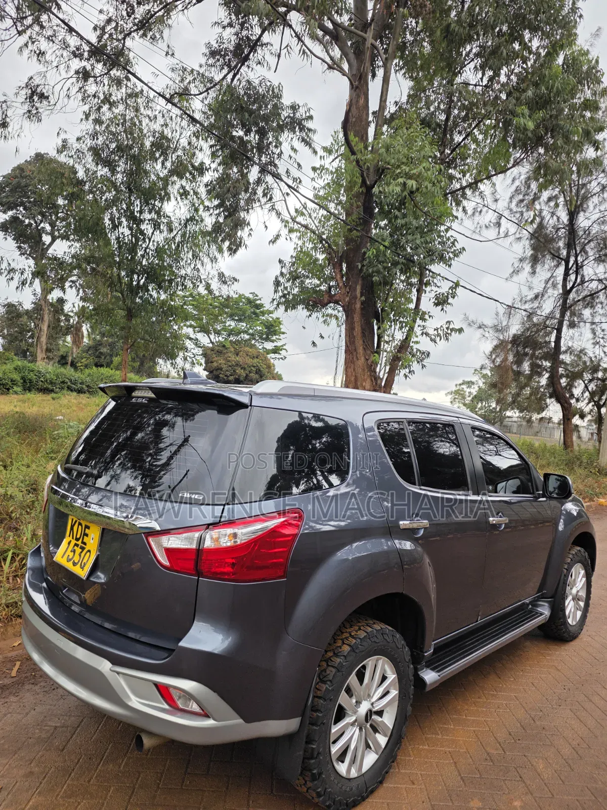 Isuzu MU-X 2021 Gray