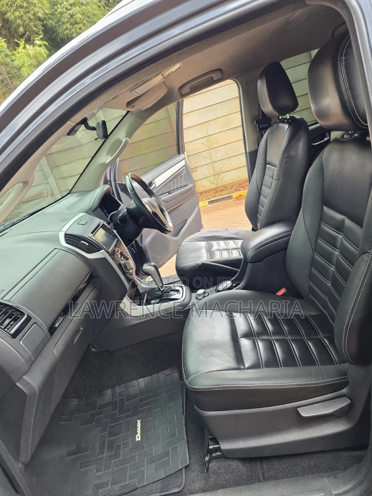 Isuzu MU-X 2021 Gray