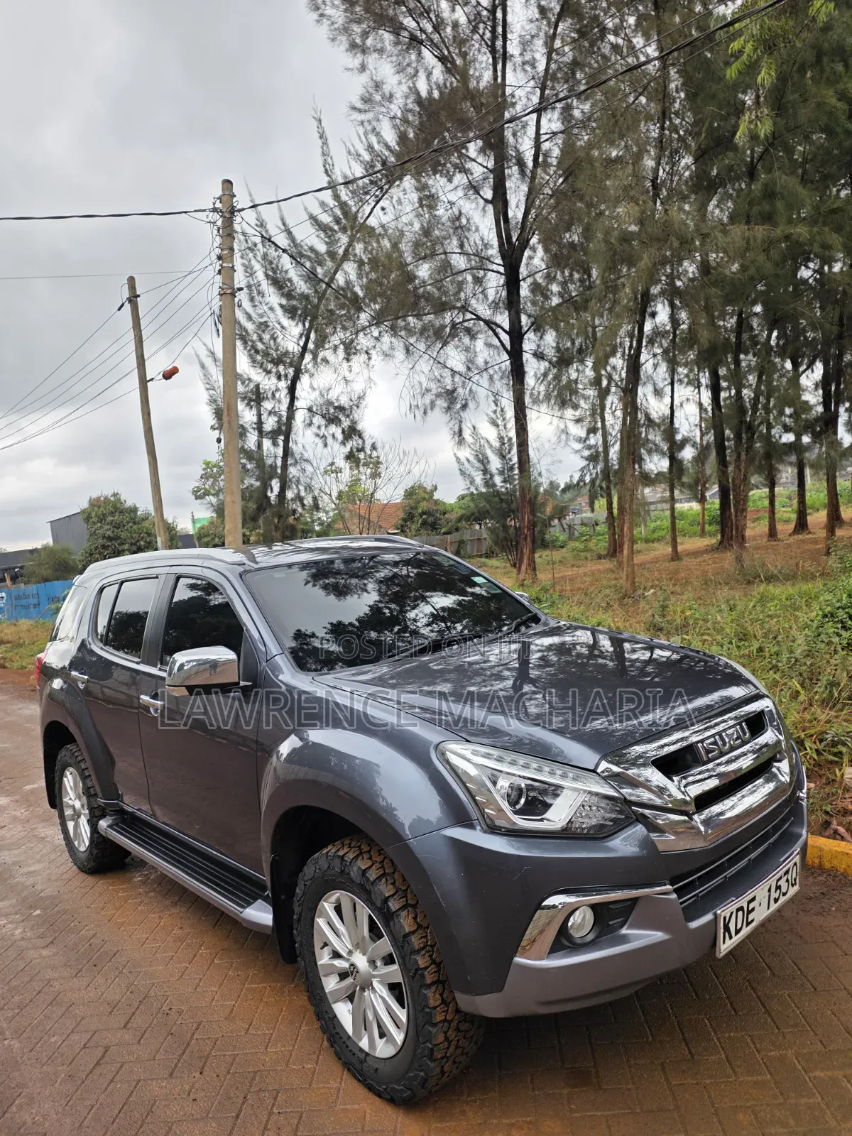 Isuzu MU-X 2021 Gray