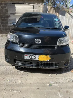 Toyota Porte 1.3 FWD 2012 Black