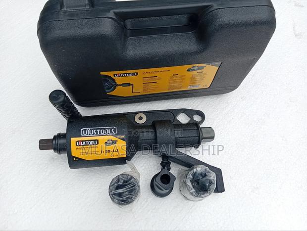 Torque Multiplier Wheel Wrench - main view