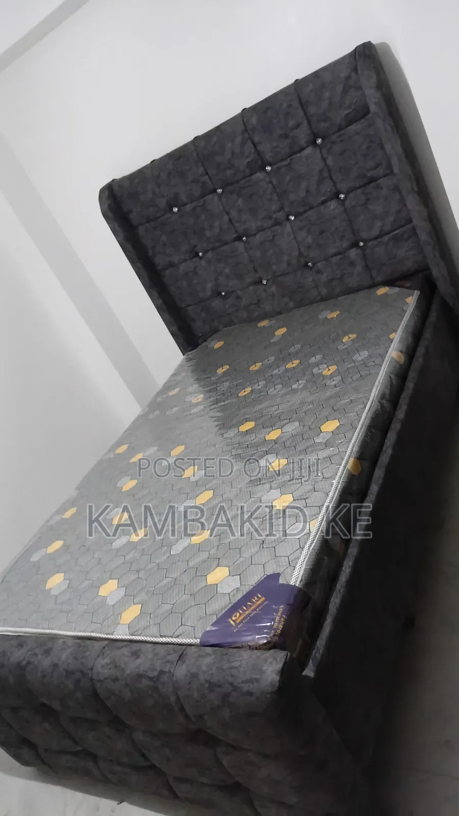Modern Bed and Matress