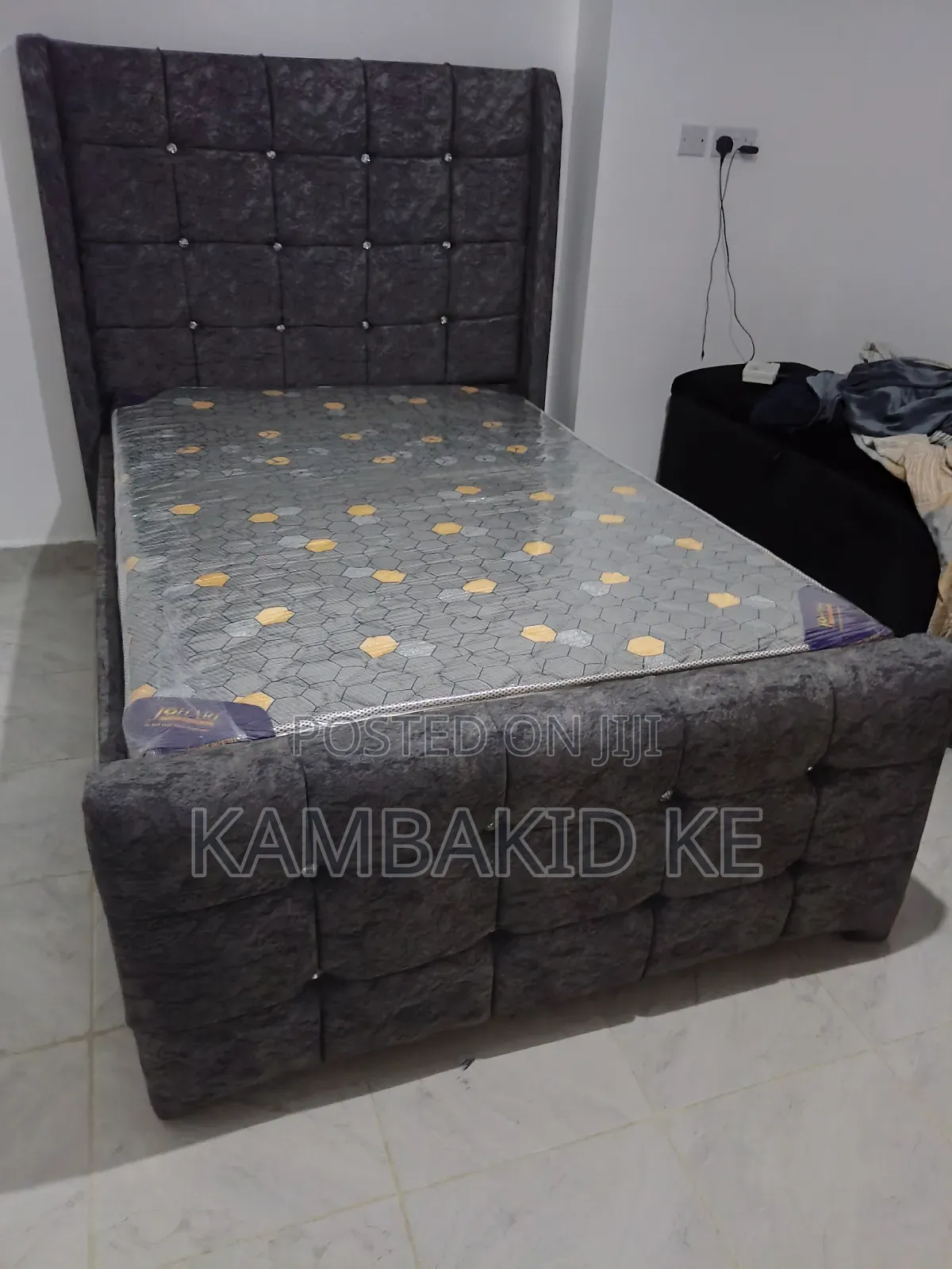 Modern Bed and Matress