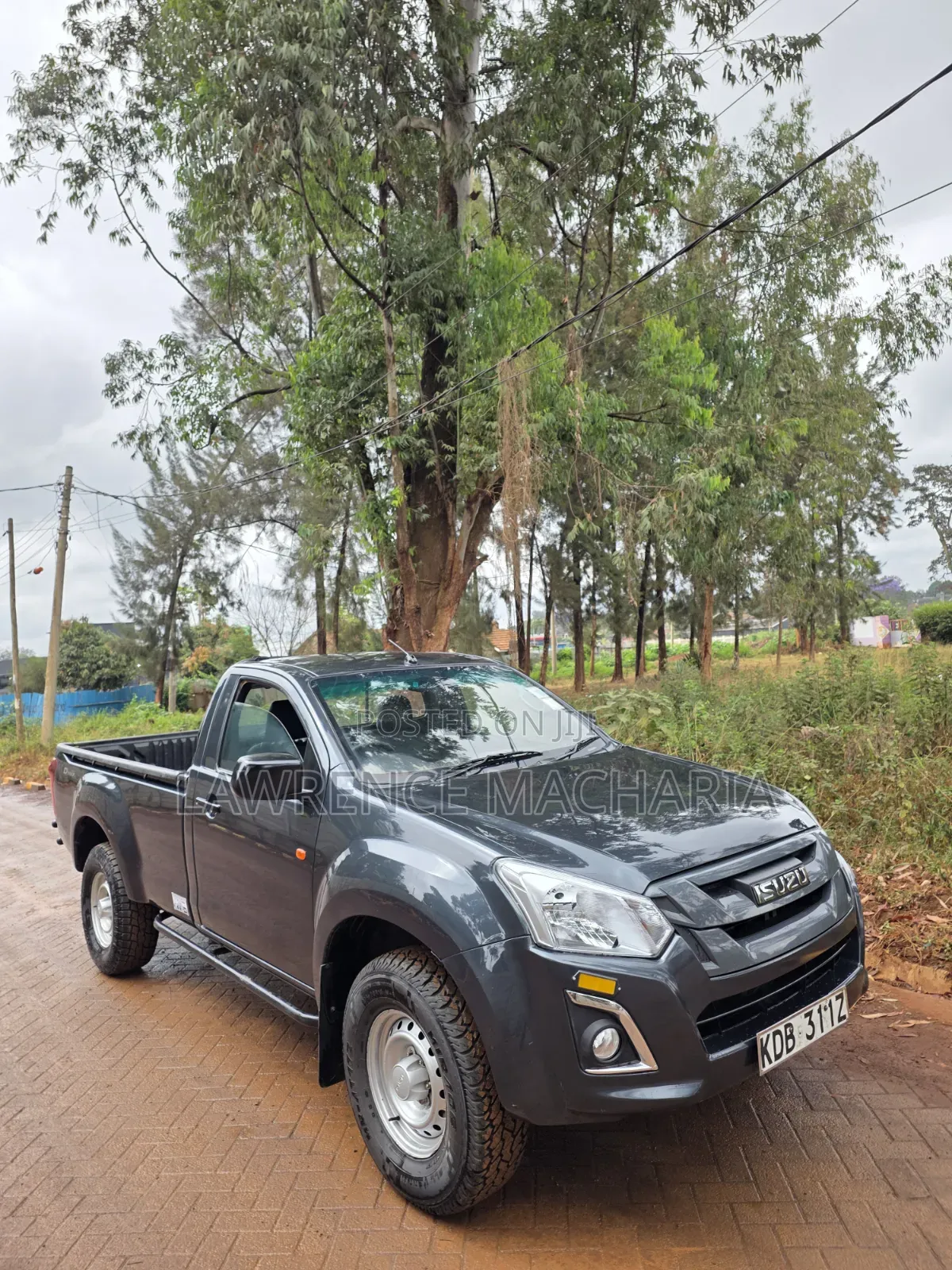 Isuzu D-MAX 2021 Gray