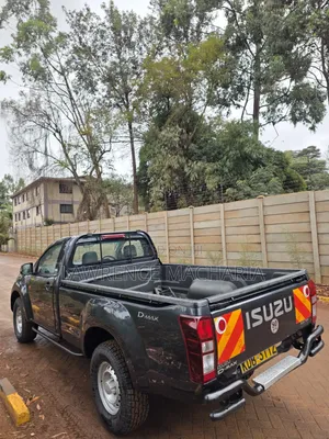 Isuzu D-MAX 2021 Gray