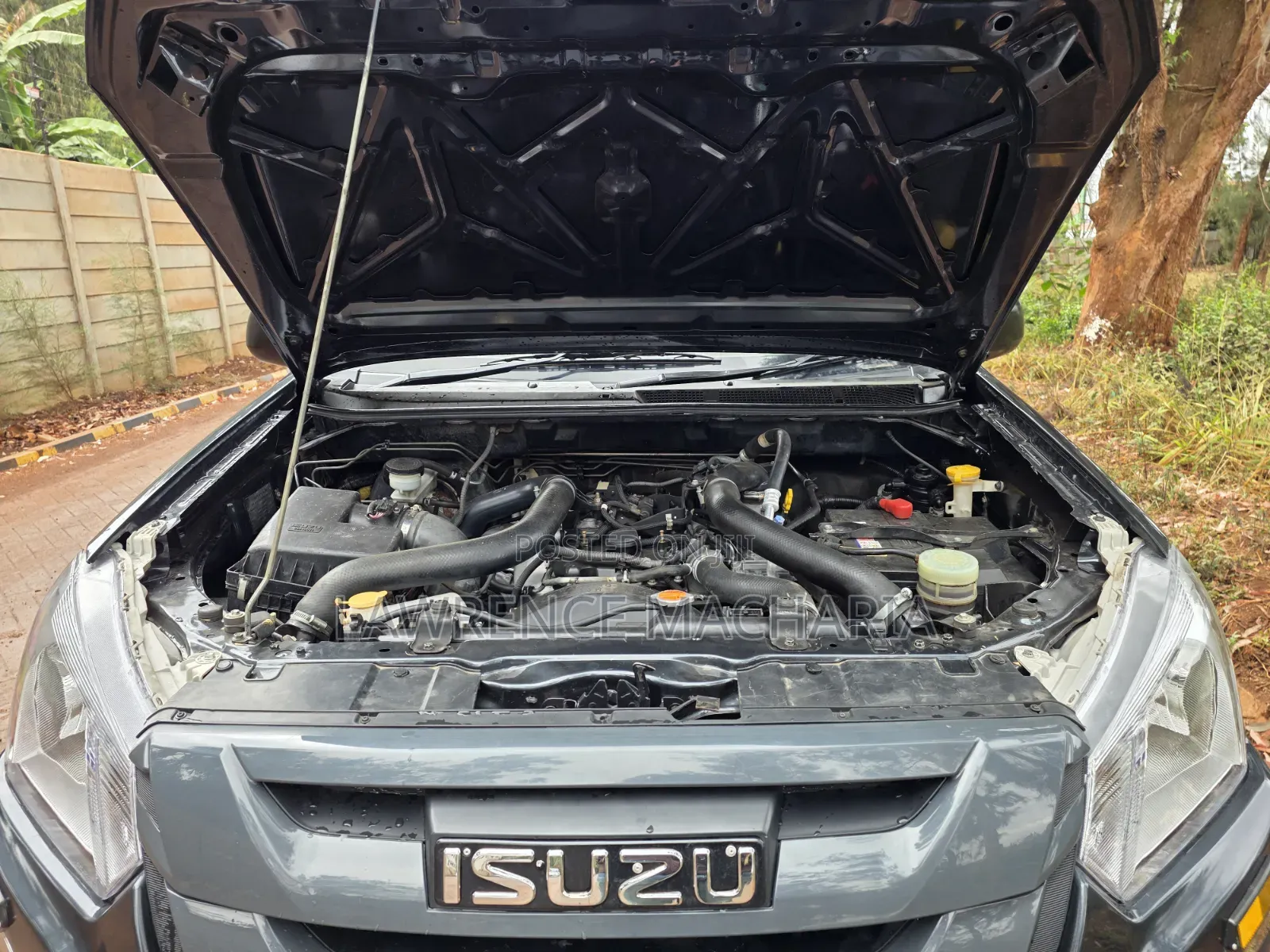 Isuzu D-MAX 2021 Gray