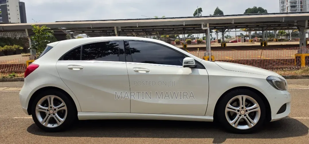 Mercedes-Benz A-Class 2014 Silver