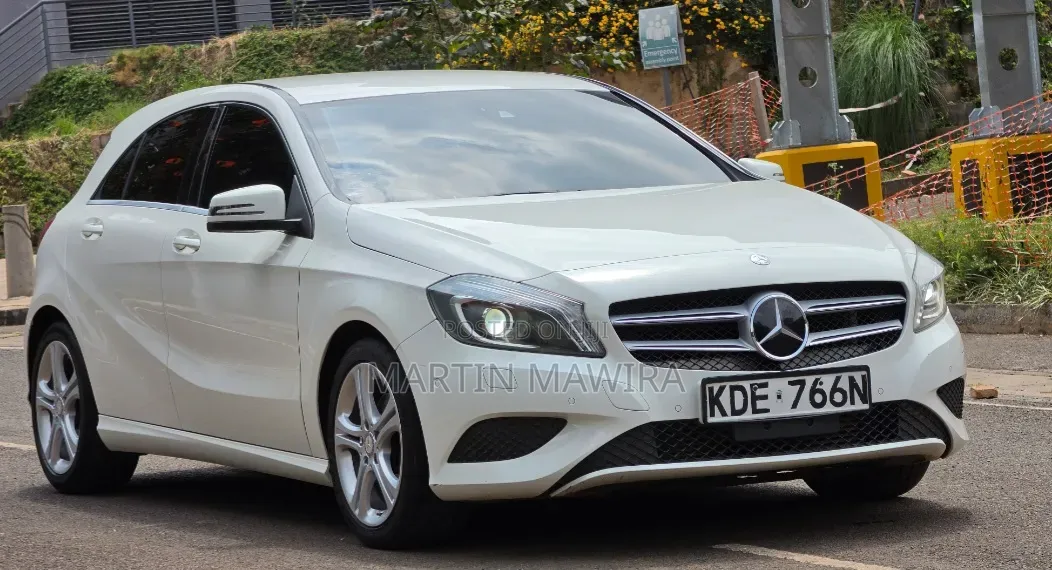 Mercedes-Benz A-Class 2014 Silver