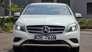 Mercedes-Benz A-Class 2014 Silver