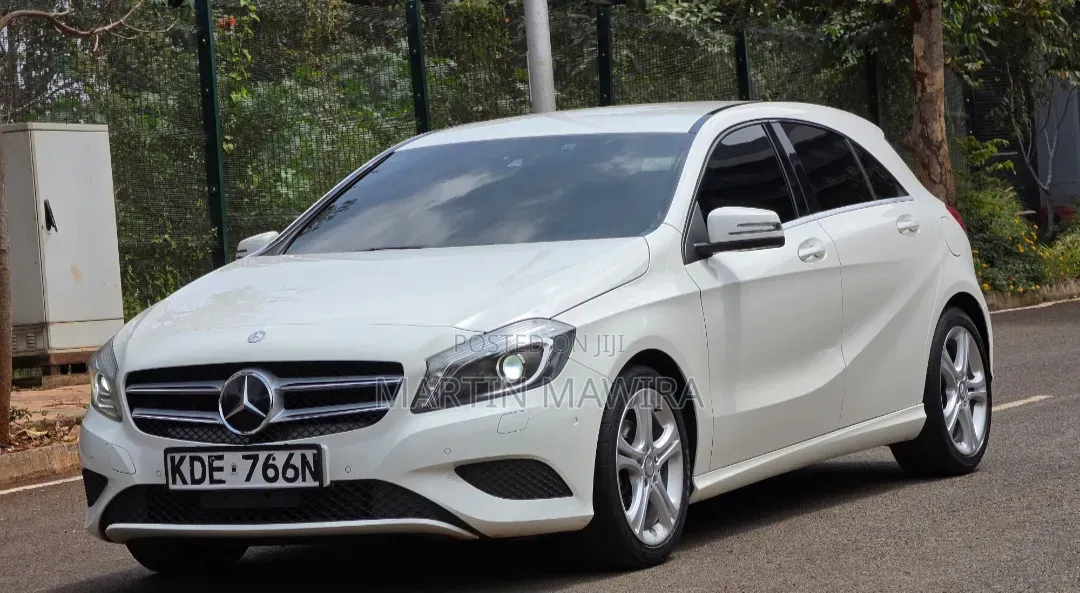 Mercedes-Benz A-Class 2014 Silver