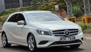 Mercedes-Benz A-Class 2014 Silver