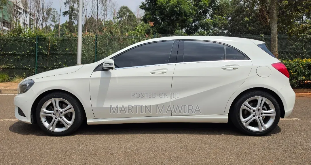 Mercedes-Benz A-Class 2014 Silver
