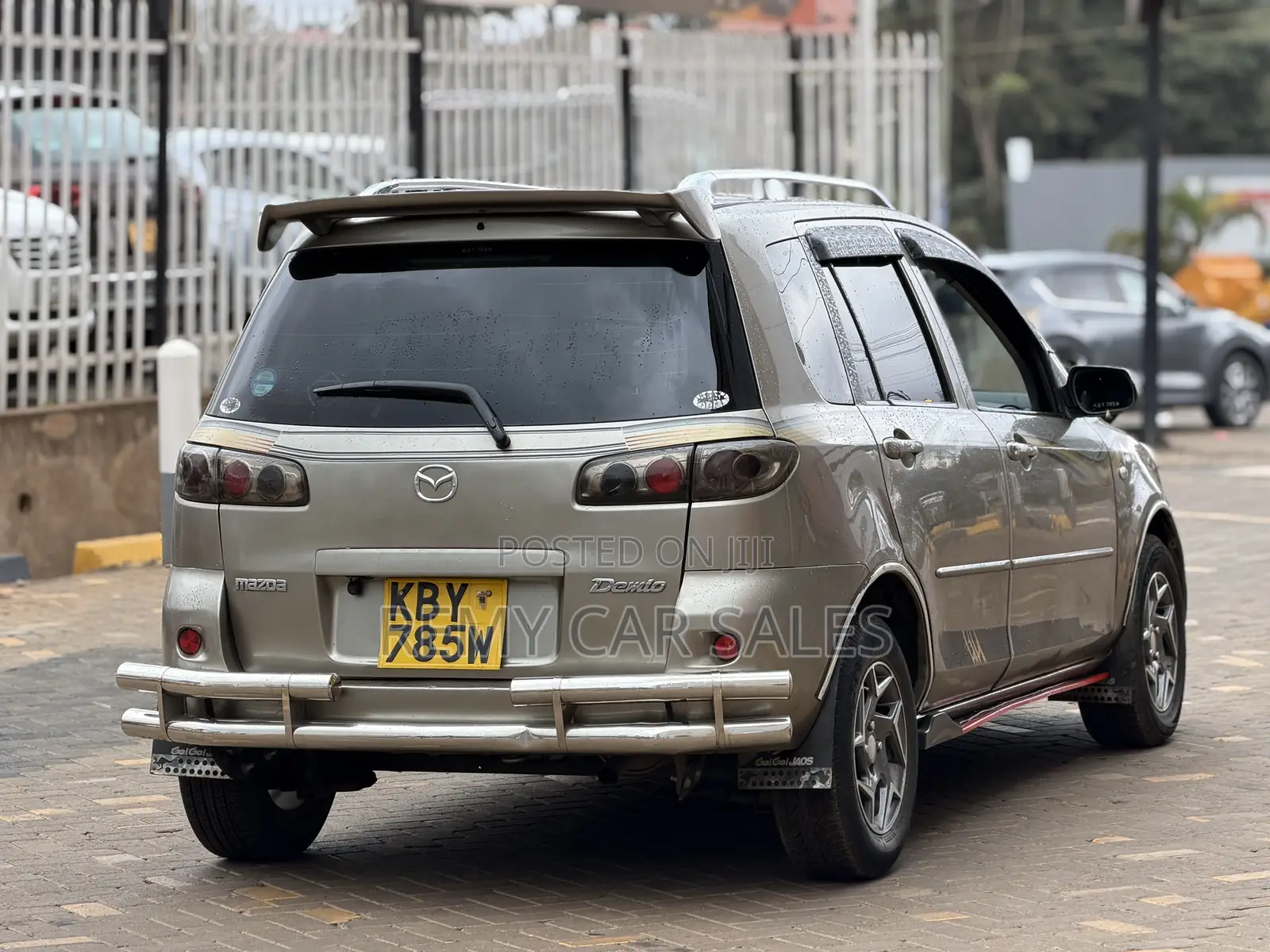 Mazda Demio 2006 Gold