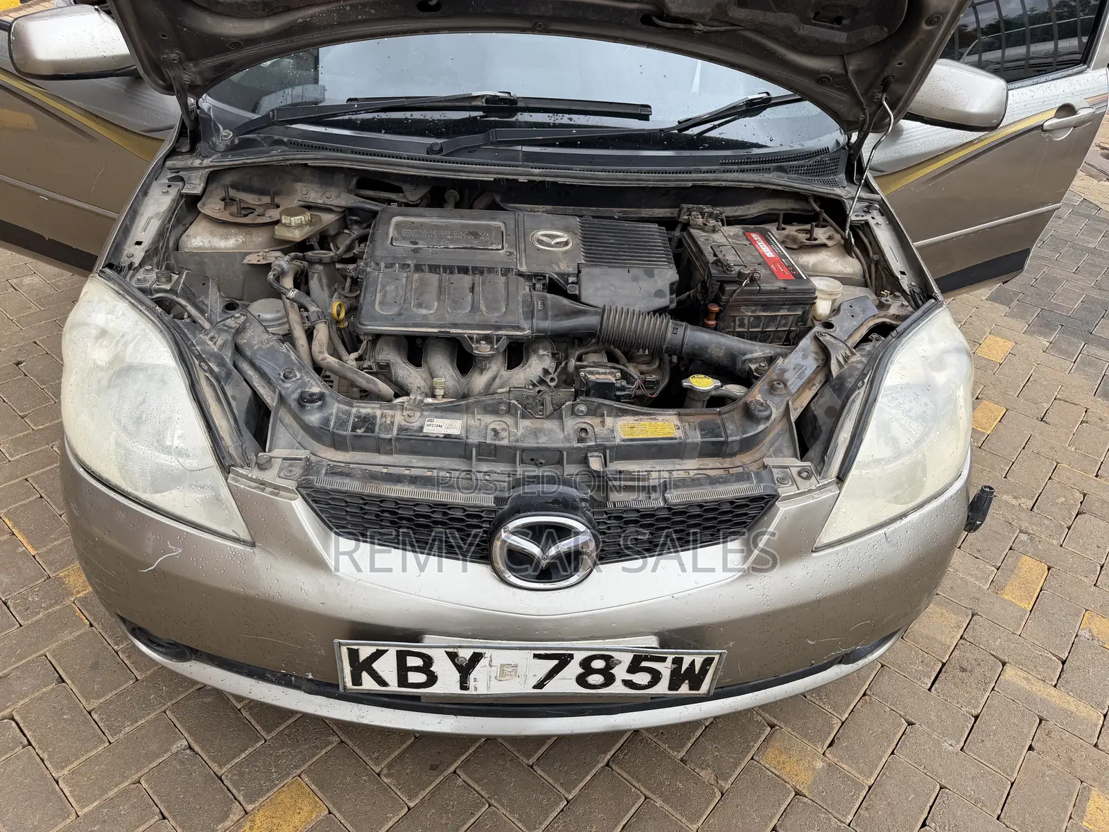 Mazda Demio 2006 Gold