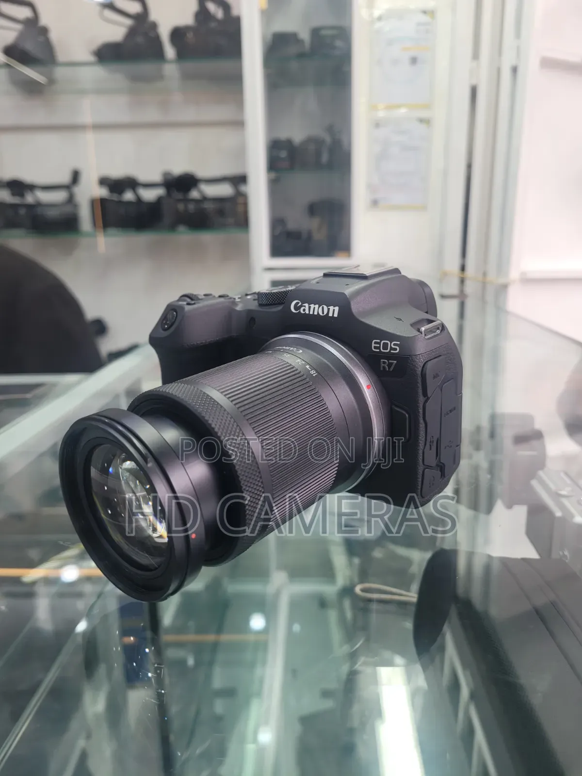 Canon Eos R7