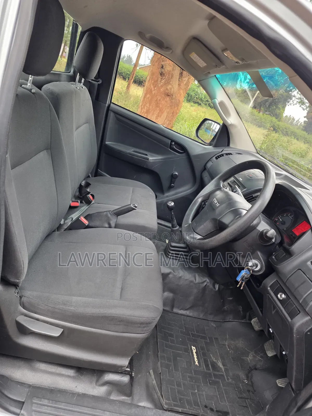 Isuzu D-MAX 2023 Silver