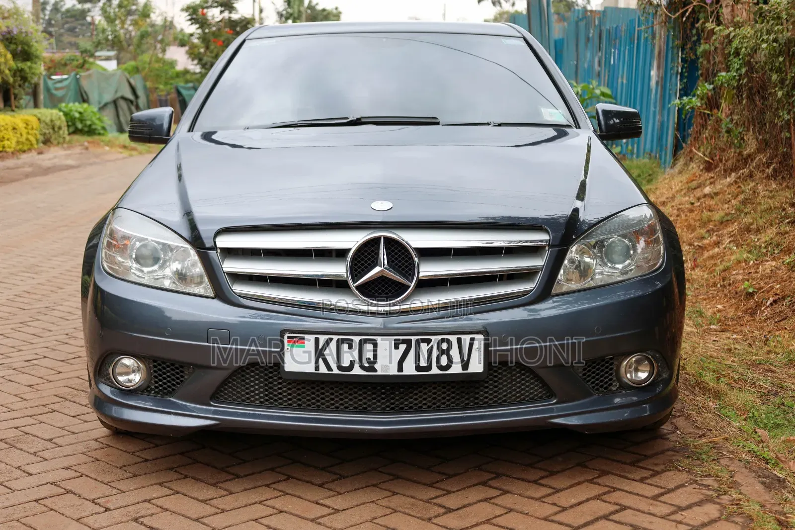 Mercedes-Benz C180 2011 Gray