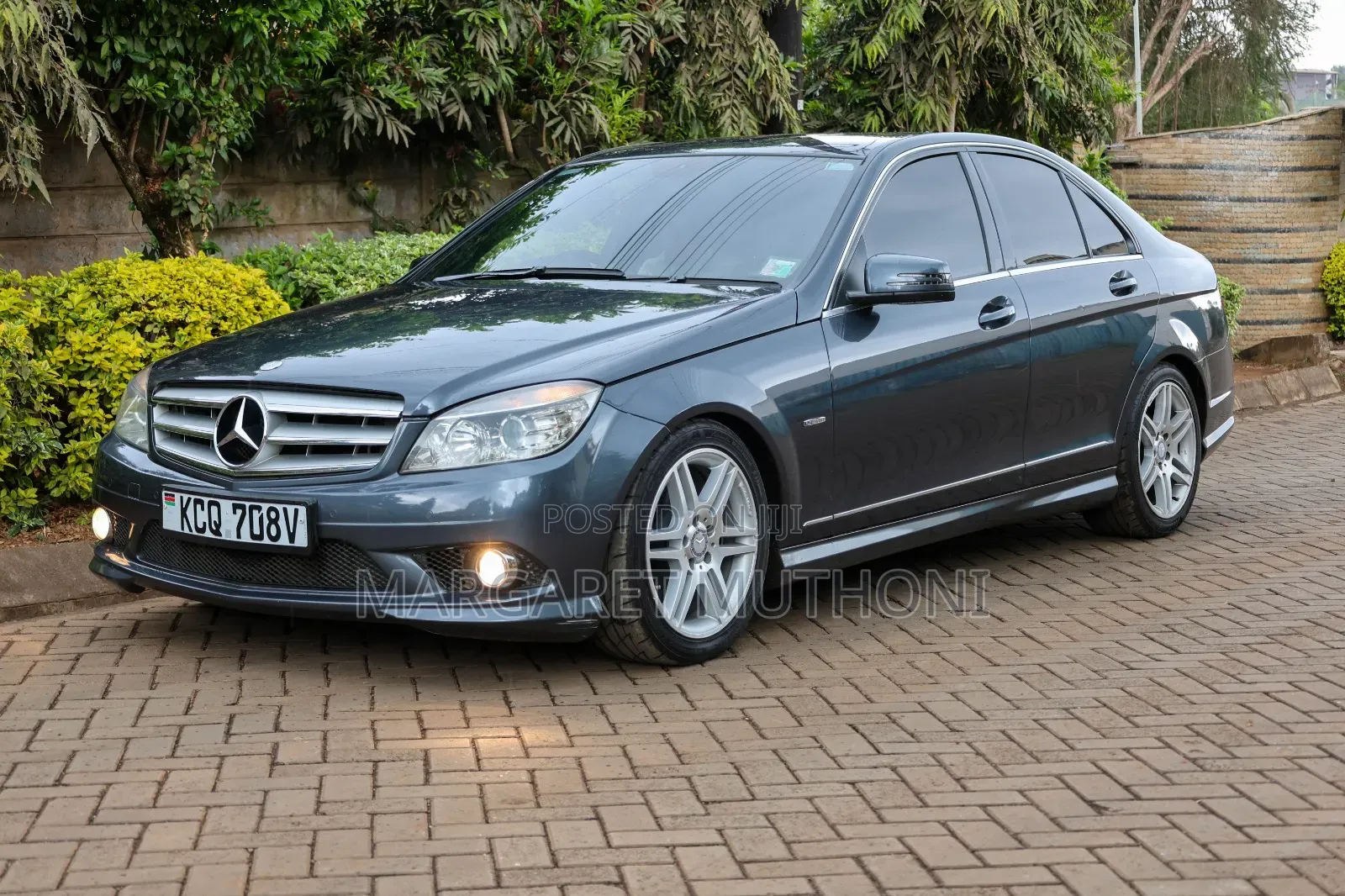 Mercedes-Benz C180 2011 Gray