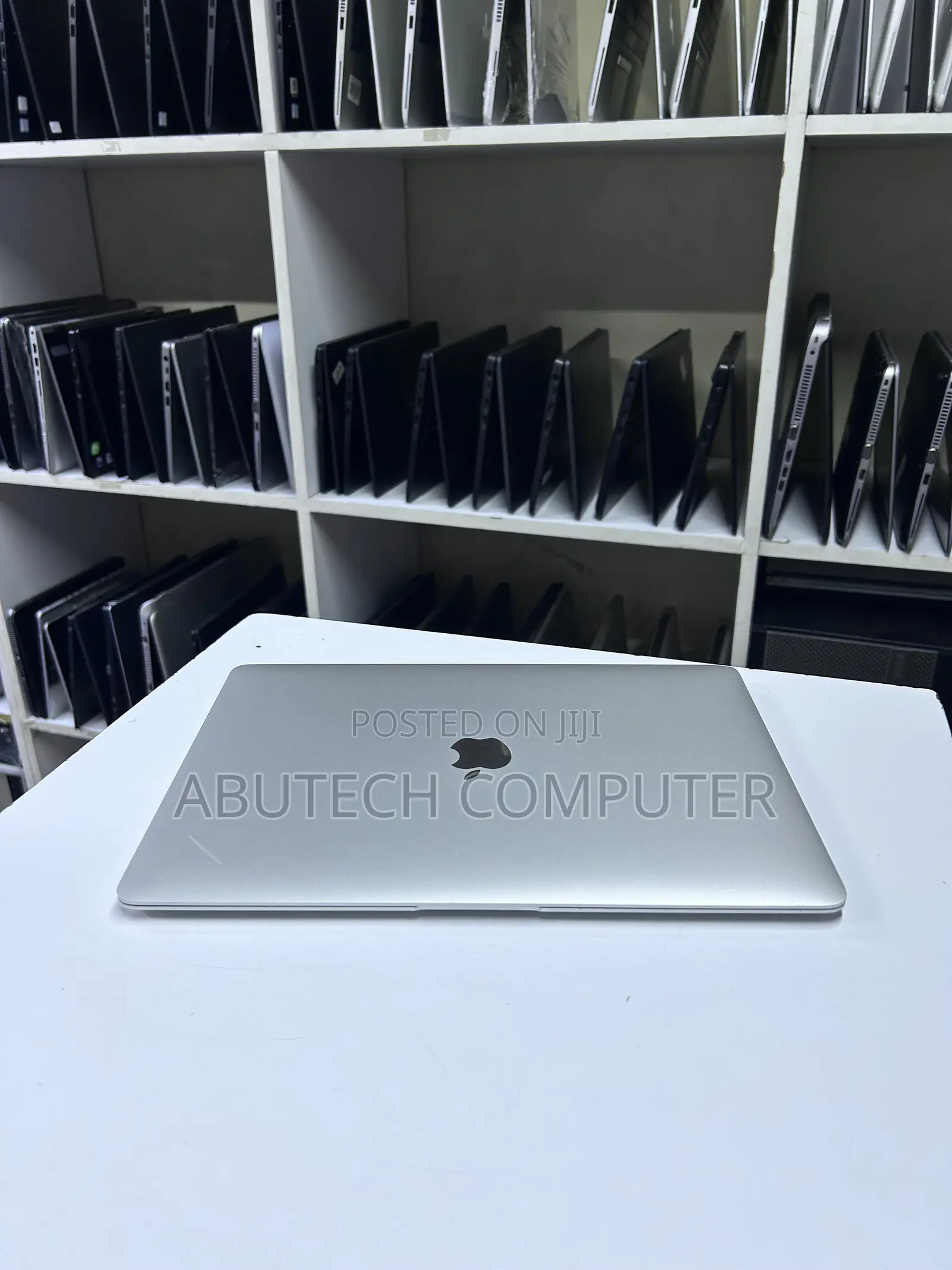 Laptop Apple MacBook Air 2018 8GB Intel Core i5 SSD 256GB