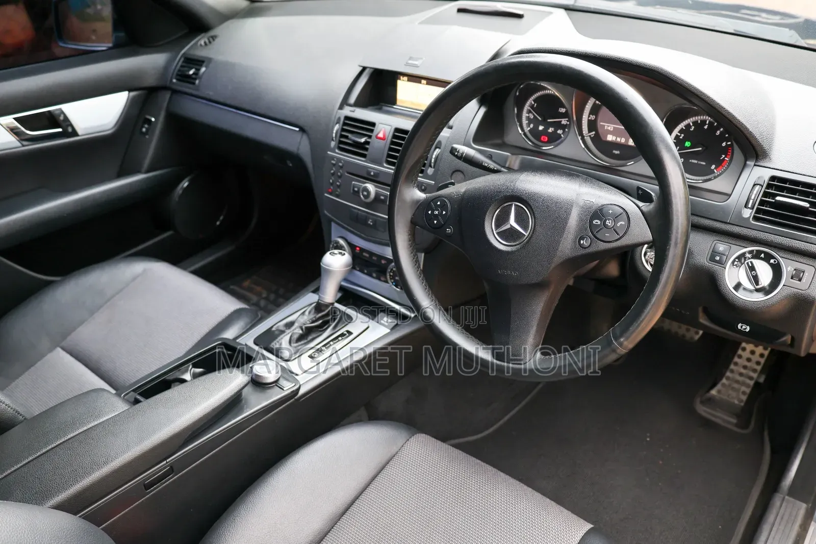 Mercedes-Benz C180 2011 Gray