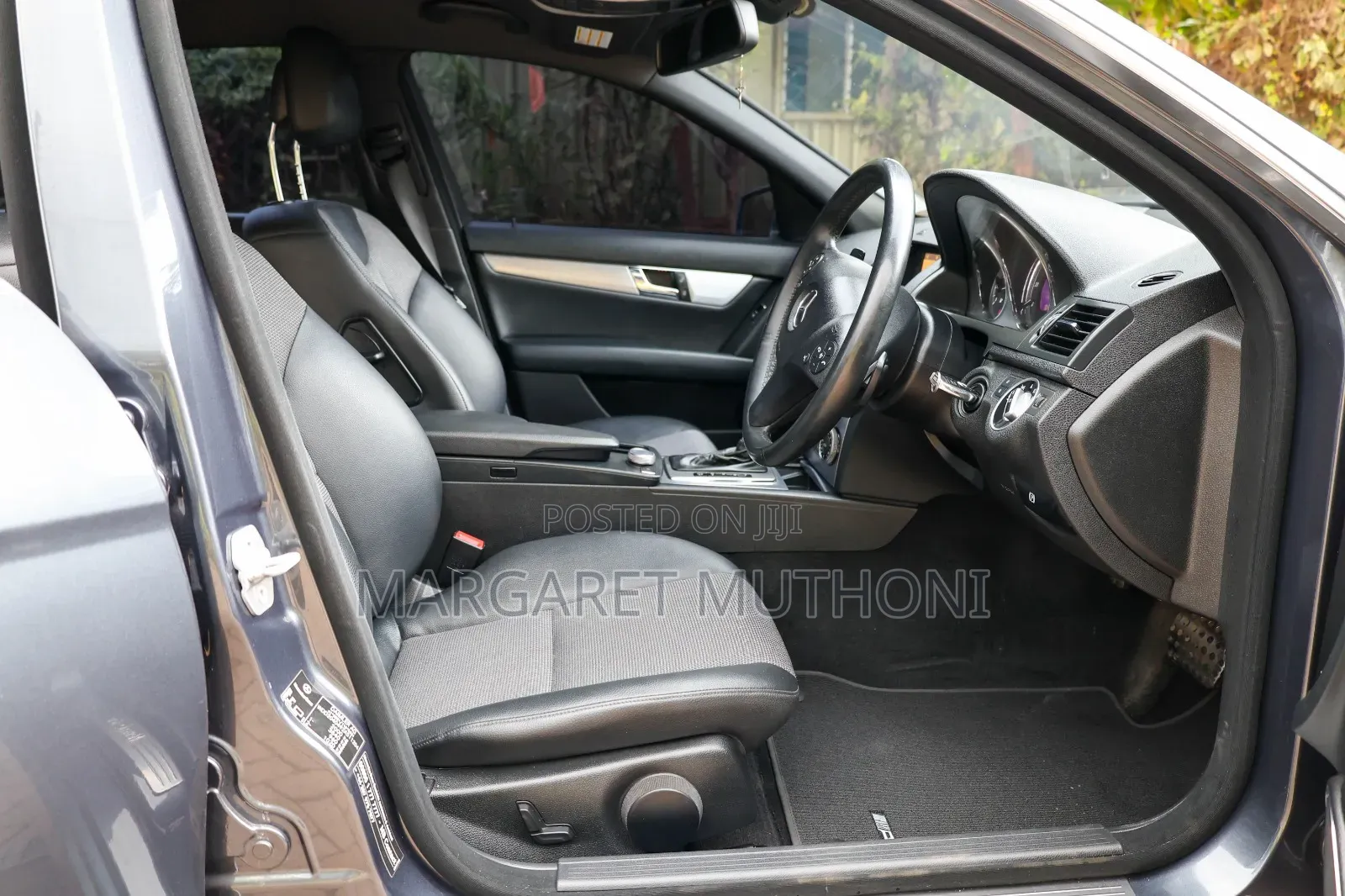 Mercedes-Benz C180 2011 Gray