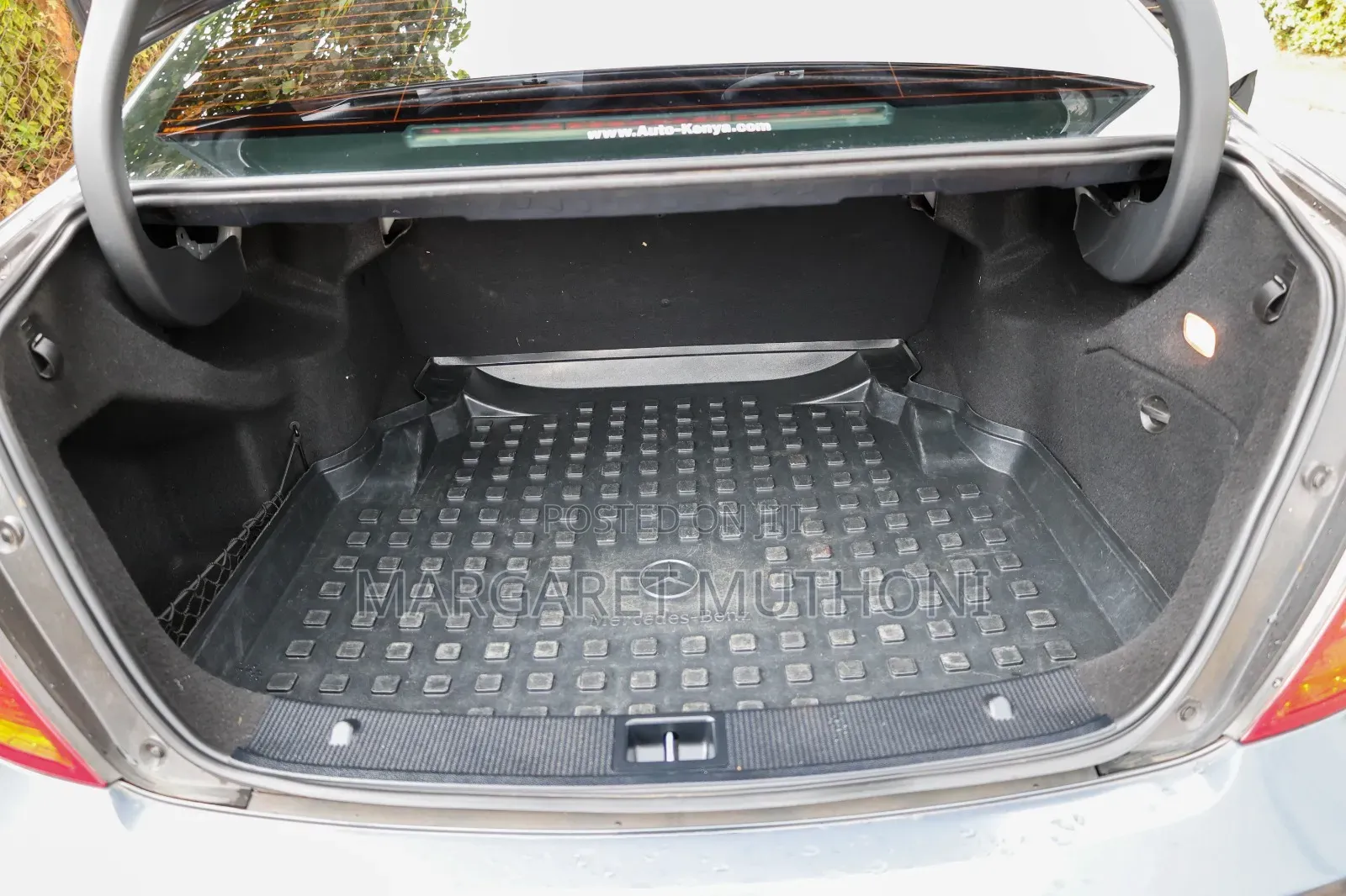 Mercedes-Benz C180 2011 Gray