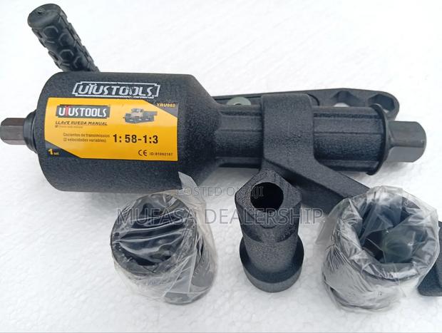 YRU088 Manual Wheel Wrench Machine - main view