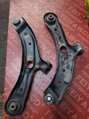 Contro Arms Suzuki Solio,Swift