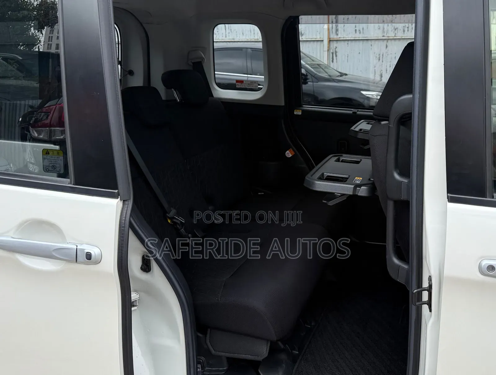 Toyota Tank 1.0 FWD 2019 White