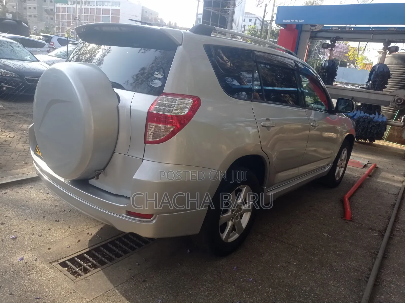 Toyota Vanguard 2010 Silver