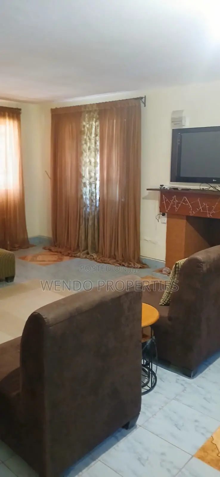 4bdrm House in Kerarapon Drive, Karen C for rent