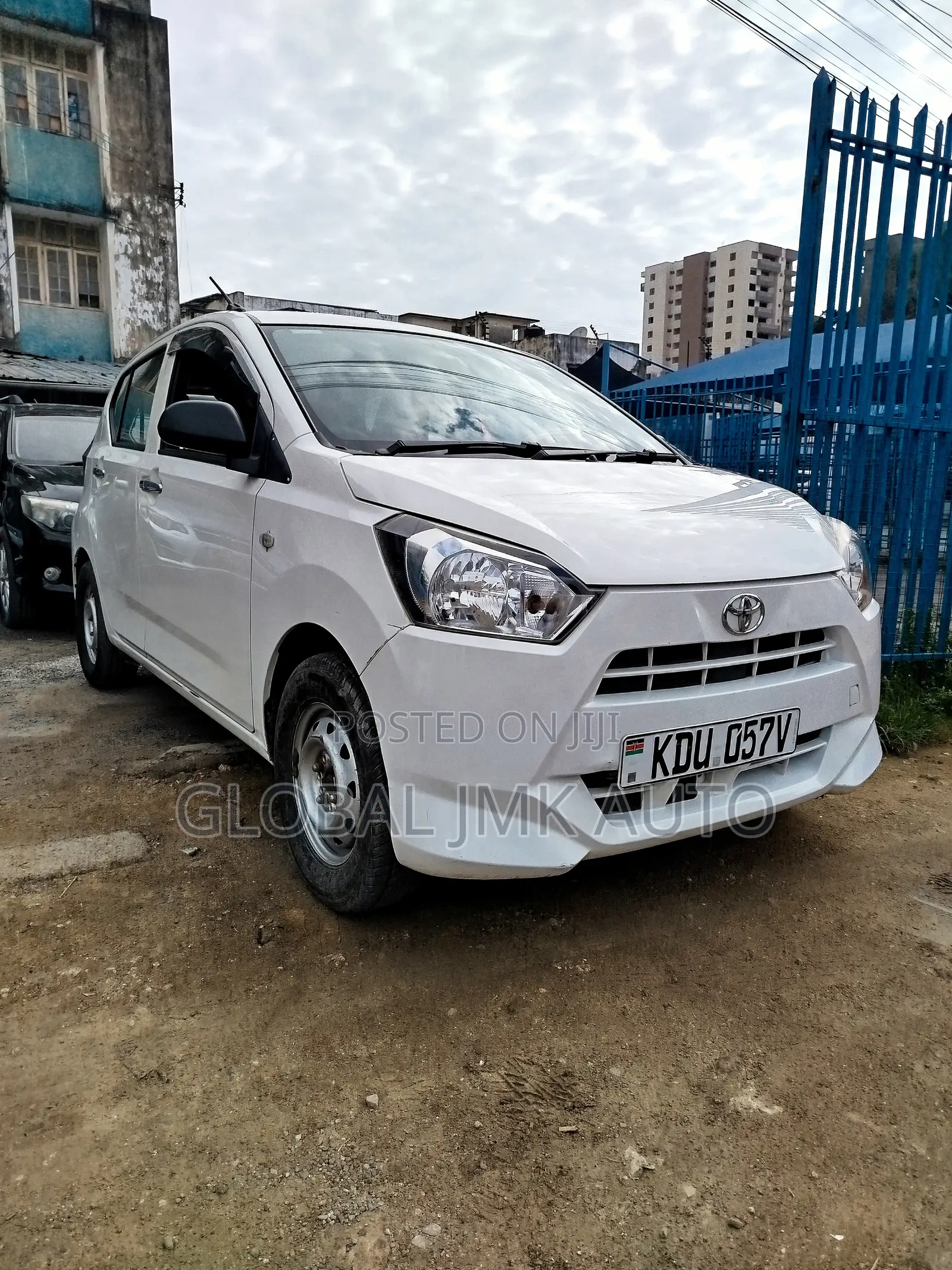Toyota Pixis 2018 White