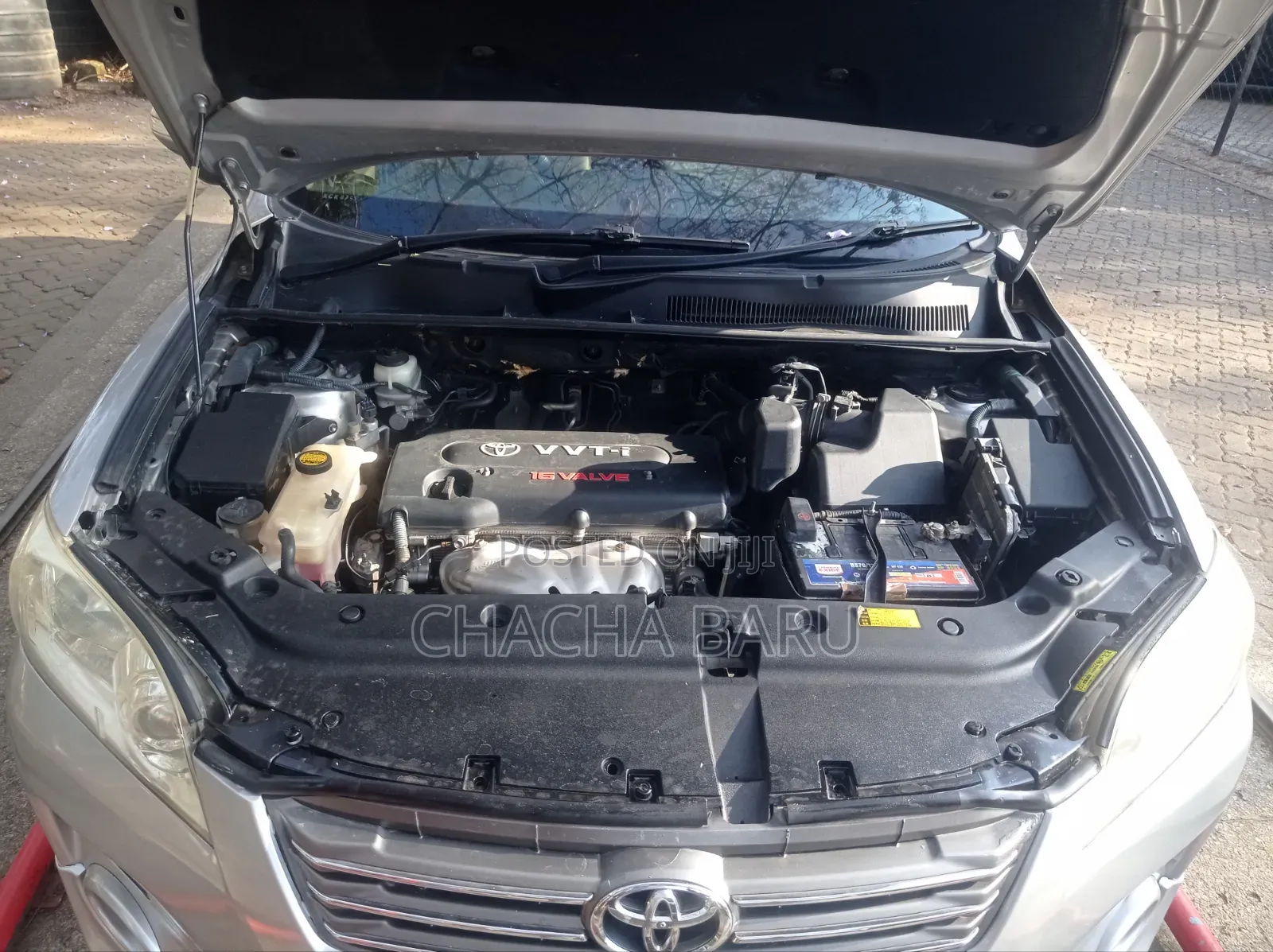 Toyota Vanguard 2010 Silver