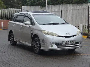 Toyota Wish 2011 Silver
