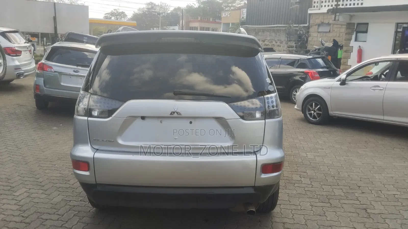 Mitsubishi Outlander 2011 Silver