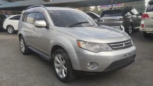 Mitsubishi Outlander 2011 Silver