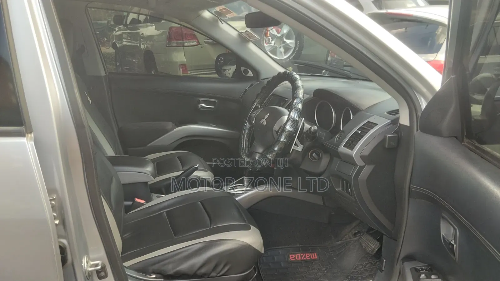 Mitsubishi Outlander 2011 Silver