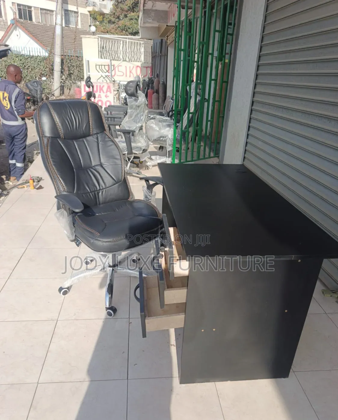 Executive Chair and Office Desk
