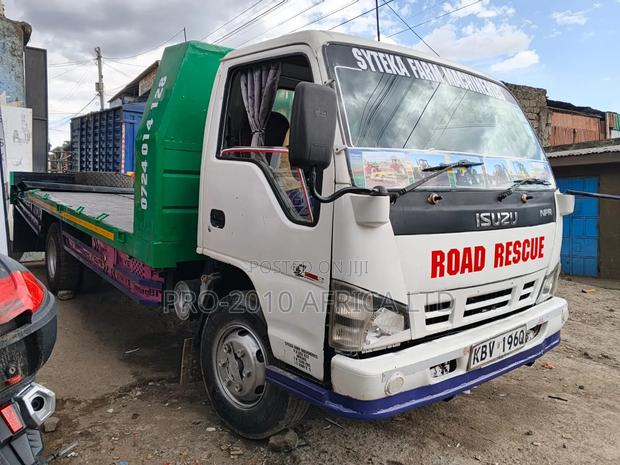 NPR Isuzu Flatbed