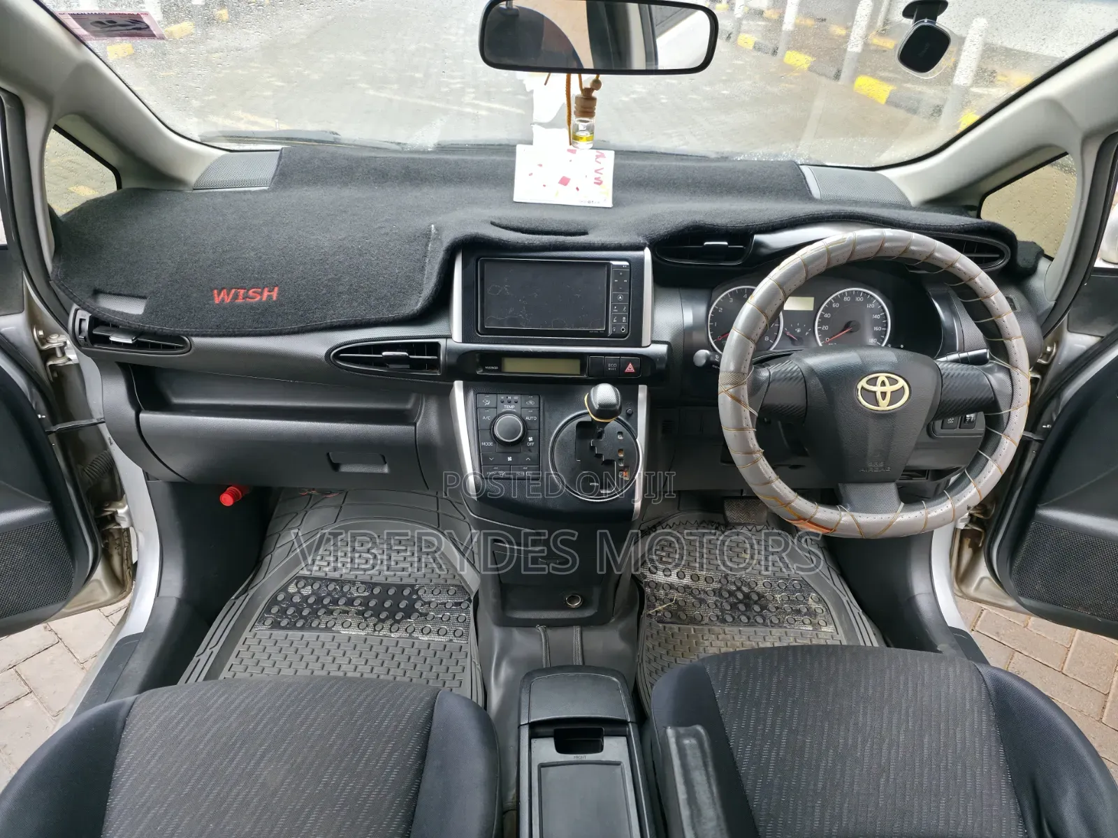 Toyota Wish 2011 Silver