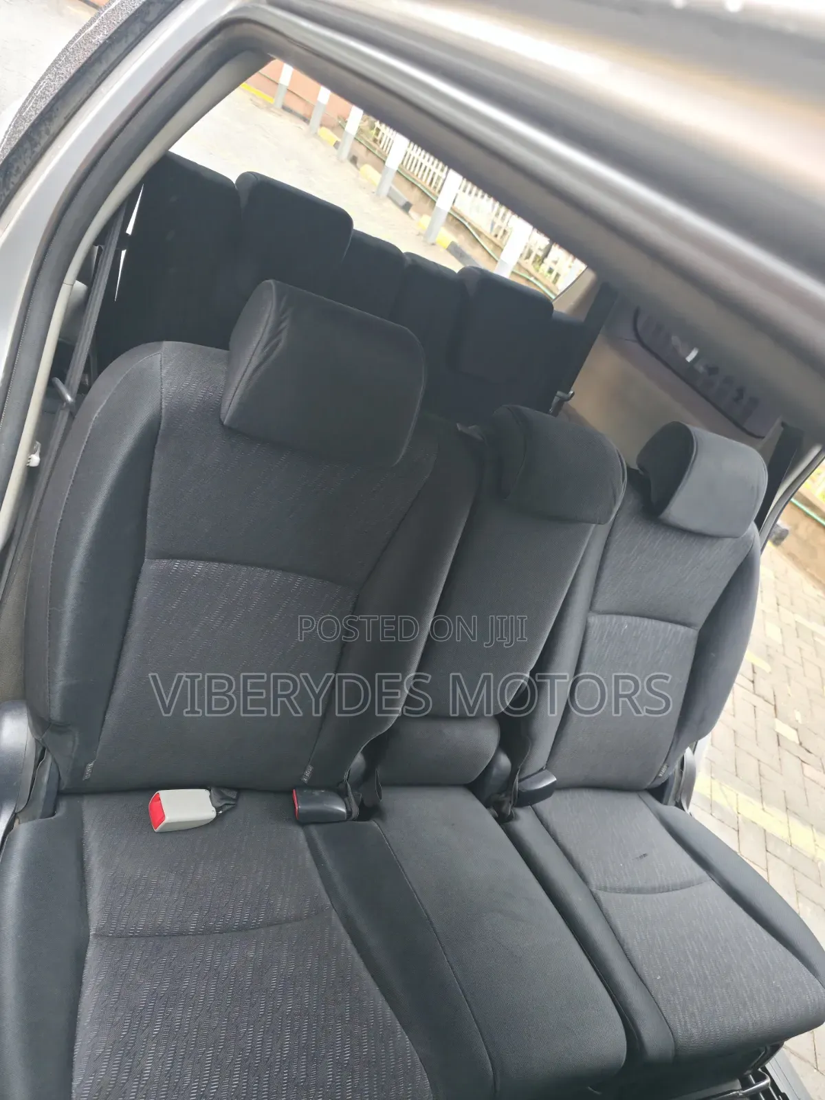 Toyota Wish 2011 Silver